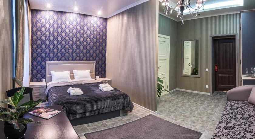L.O.Y Family Hotel
