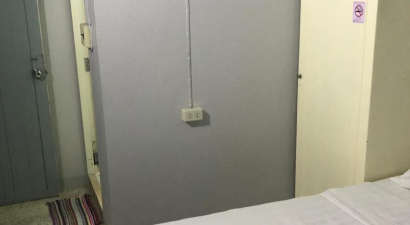 Scandalic Bar and Guest house photo