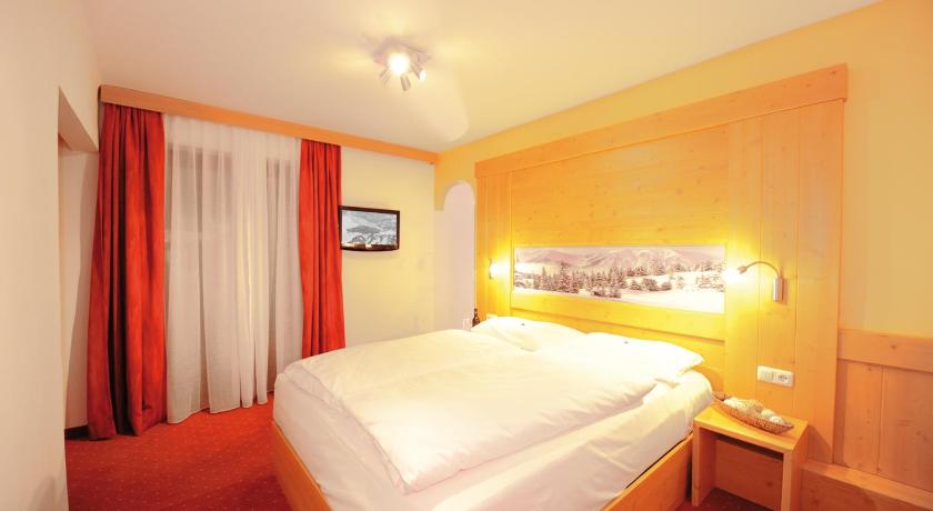 Image of Double Room with Balcony 2
