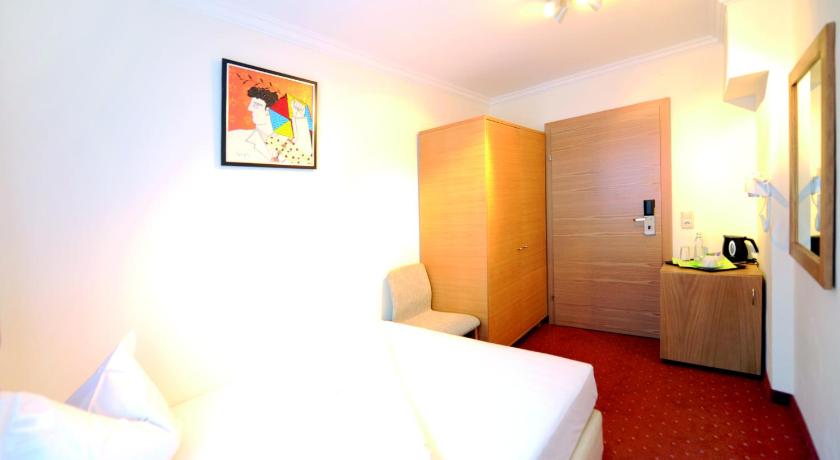 Image of Single Room 2
