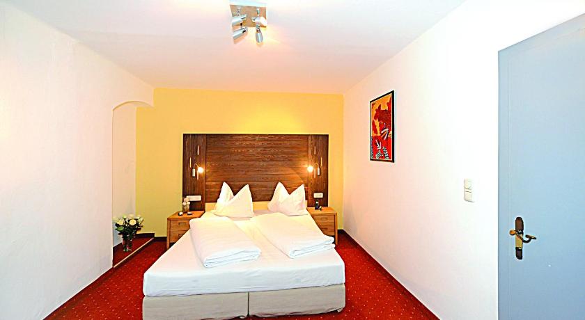 Image of Suite with Balcony 8