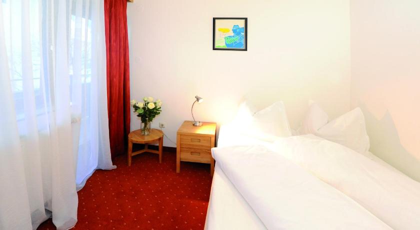 Image of Suite with Balcony 4