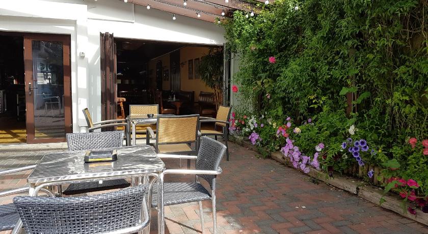 Myles Creek — Hotel in Kilkee