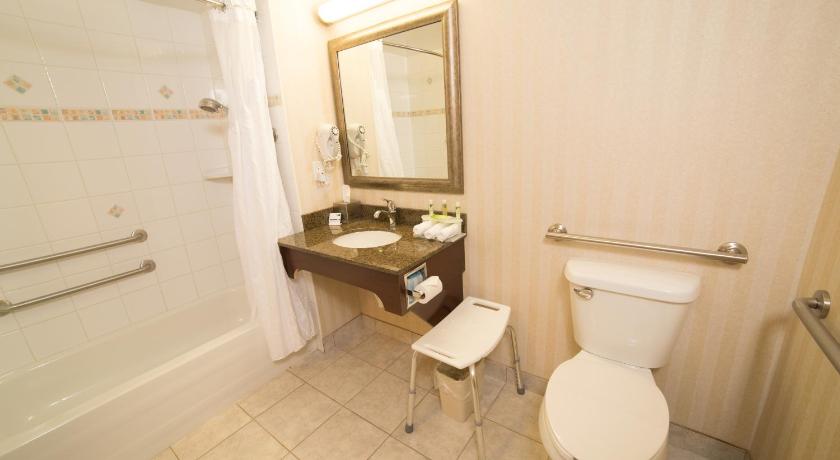 Holiday Inn Express Hotel & Suites - Slave Lake