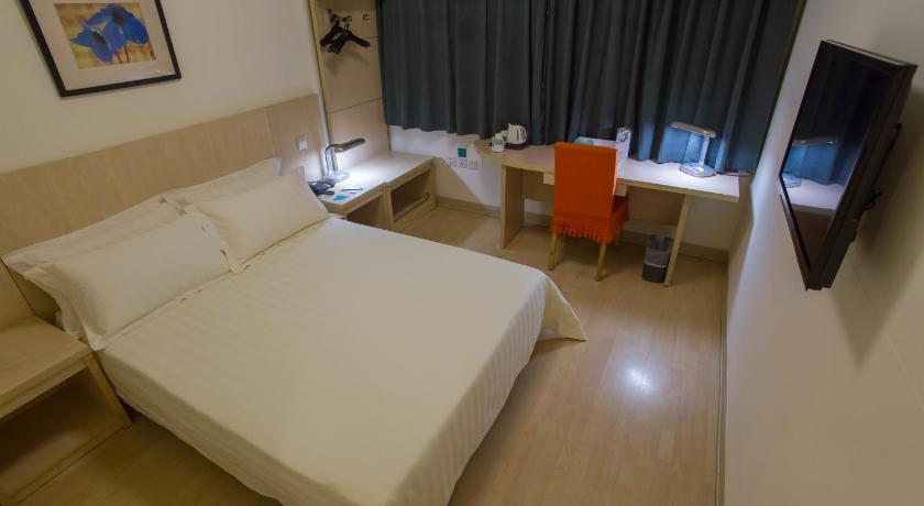 Image of Business C 1