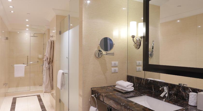 Image of Legacy Suite 17