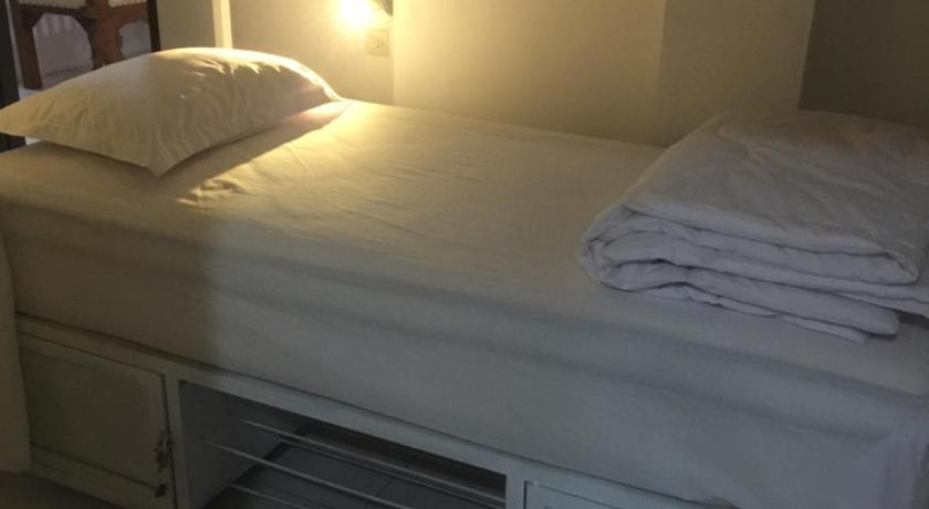 Anggrek Mas Bed & Breakfast photo