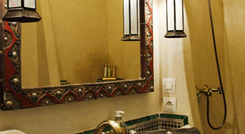 Image of Deluxe Executive Twin 8