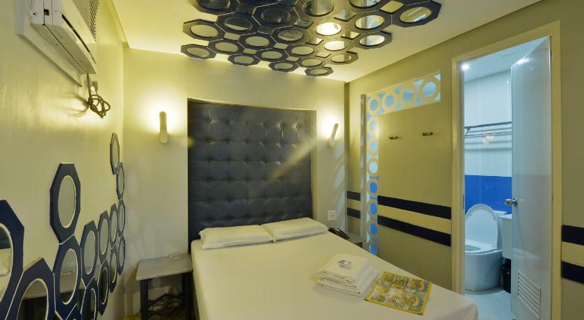 Image of Deluxe Room 9