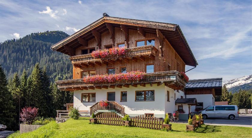 Pension Sattelkopf — Hotel in Sankt Anton am Arlberg