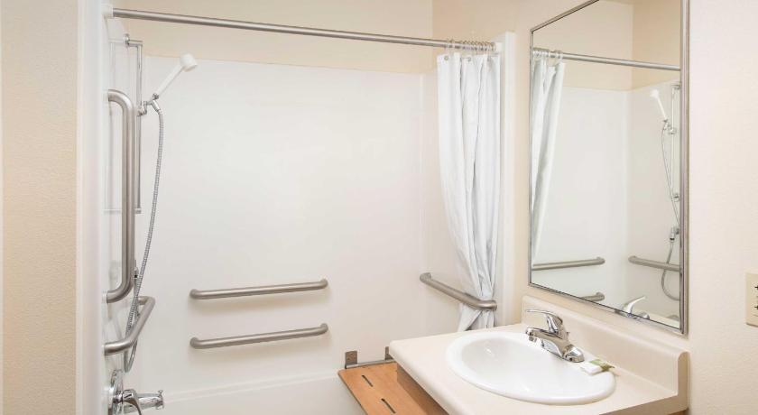 Woodspring Suites Gainesville 14141 Daves Store Lane - 