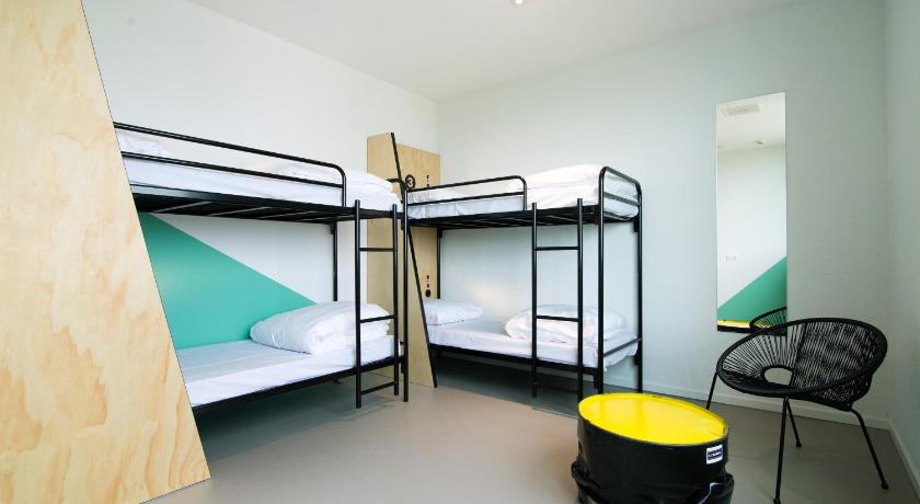 Image of Quadruple Room with Private Bathroom 9