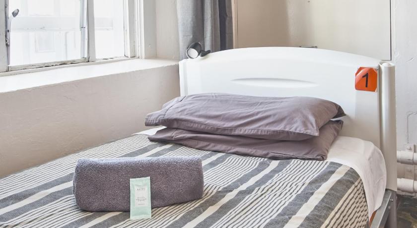 Image of Single Bed in 10-Bed Mixed Dormitory Room 9