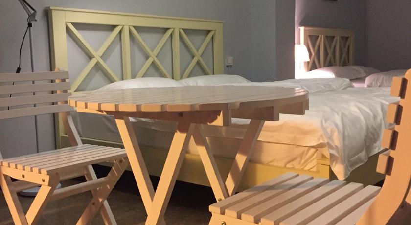 97 Rock Hostel — Hotel in Qujing