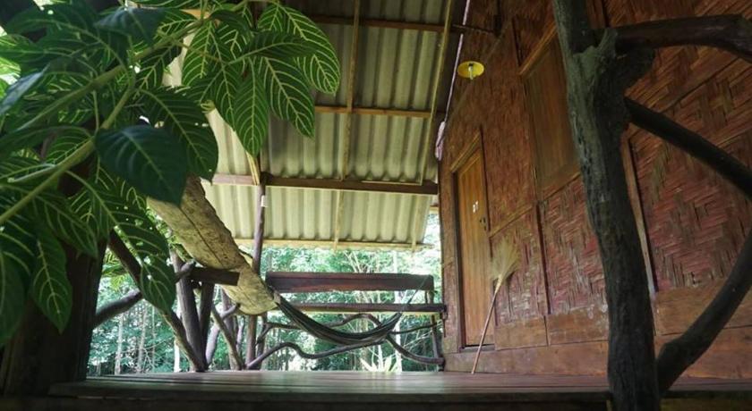 Image of Bungalow with Garden View 7