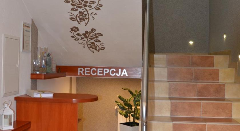 ピエトロヴィツェ・ヴィエルキエ Agroturystyka Krysia Pilszcz 3つ星 ホテル プール