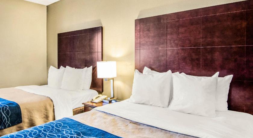 Image of 2 Queen Beds, Nonsmoking 1