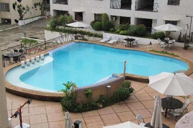 セブ ClockWorkOrange Luxury Suites 5つ星 ゲストハウス レストラン