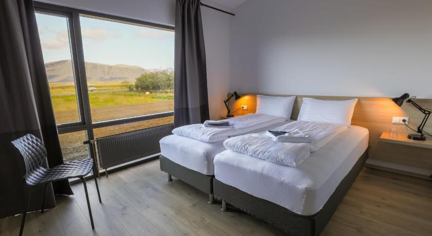 Image of Deluxe Double or Twin Room with Glacier and Mountain View 0