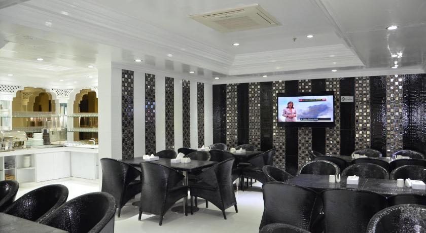White Fort Hotel - image 2