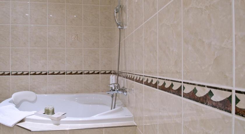 Image of Suite 2