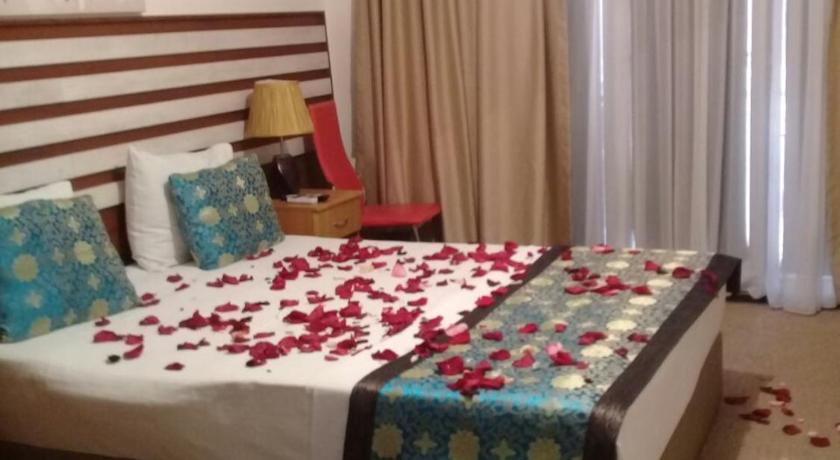 Gallery Hotel Baku photo