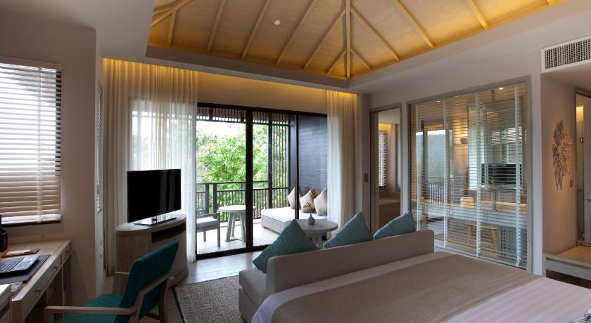 Pullman Phuket Arcadia Naithon Beach Resort photo 2