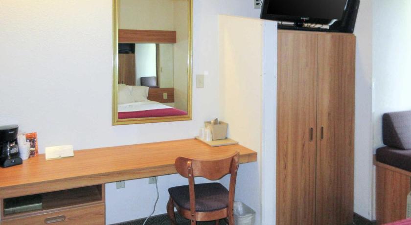 Quality Inn & Suites photo
