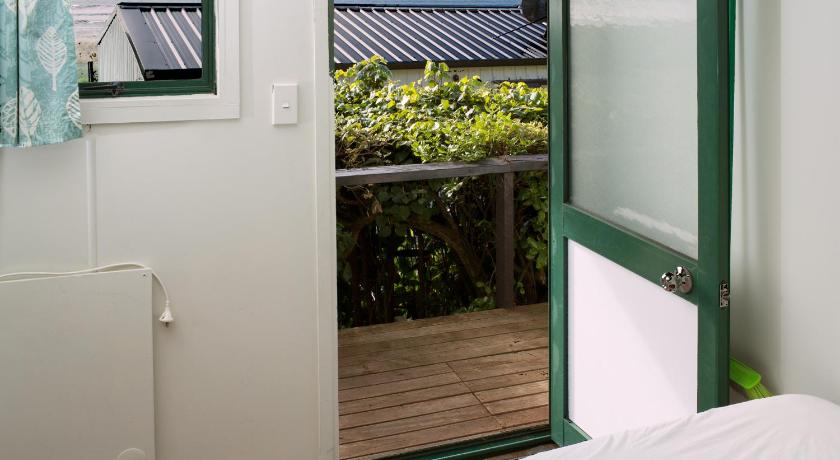 Image of Basic Triple Room with Shared Bathroom 5
