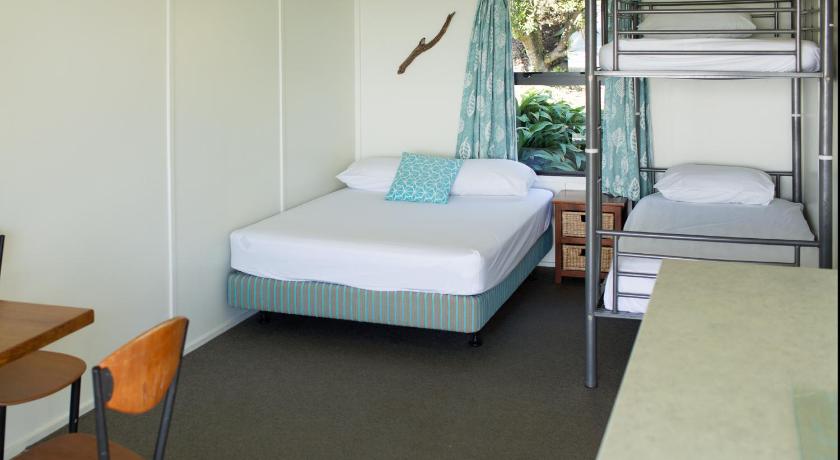 Image of Family Room with Shared Bathroom 6