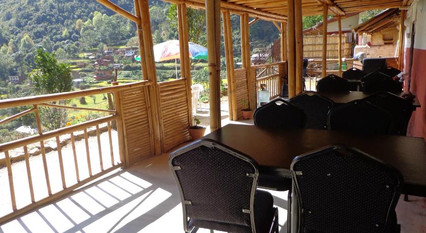 Solid Rock - Lodge and Restaurant - image 3