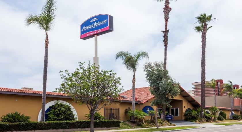 Howard Johnson by Wyndham National City/San Diego South