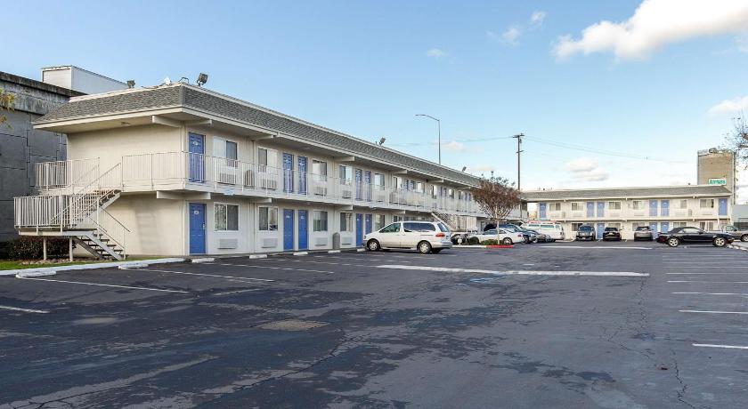 Motel 6 Hayward, CA- East Bay