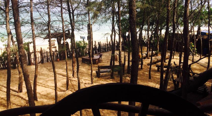 Image of Double Room in Tree House With Sea View 3