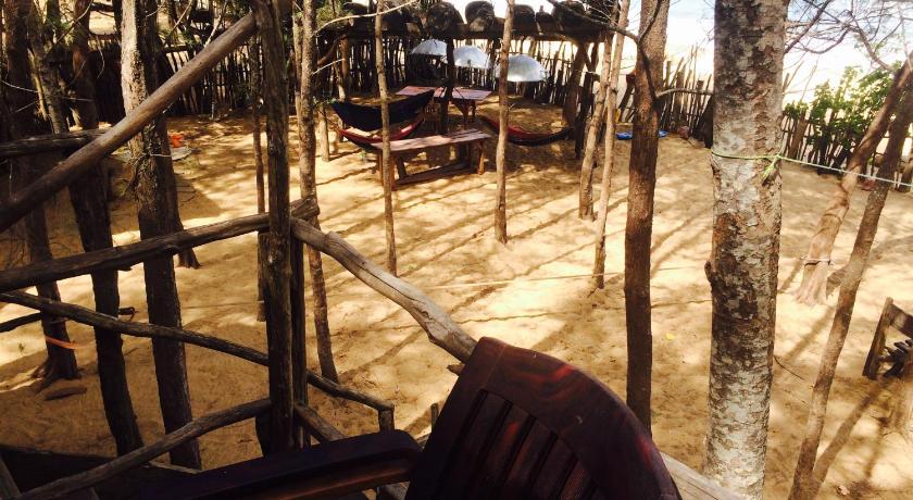 Image of Triple Room in Tree House With Sea View 4