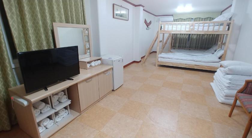 Image of Family Room 1