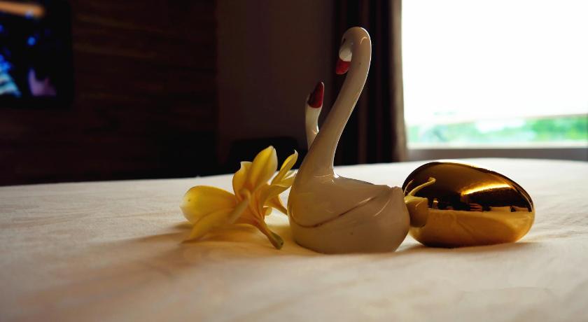 Image of Signature Deluxe 5