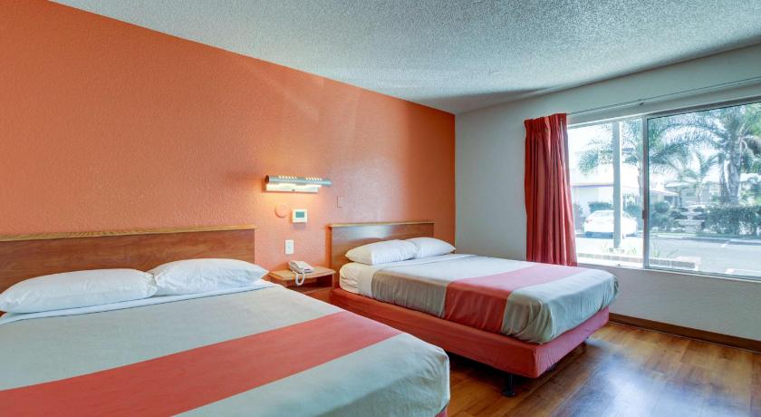 Motel 6-Santa Ana, CA - Irvine - Orange County Airport