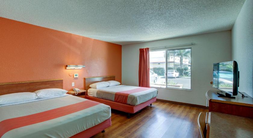 Motel 6-Santa Ana, CA - Irvine - Orange County Airport