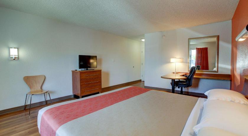 Motel 6-Santa Ana, CA - Irvine - Orange County Airport