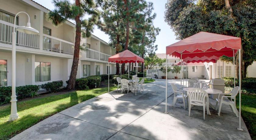 Motel 6-Santa Ana, CA - Irvine - Orange County Airport