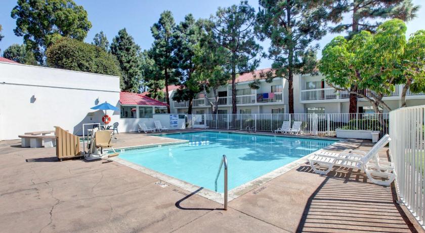 Motel 6-Santa Ana, CA - Irvine - Orange County Airport