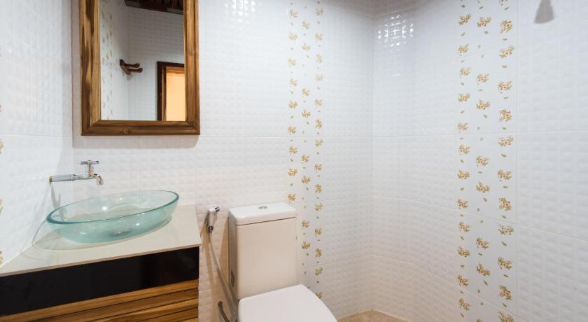รูปของดีลักซ์ สำหรับ 3 คน (Deluxe Triple Room) 10