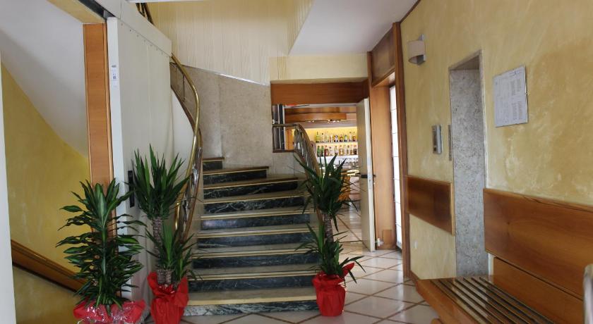 Hotel Alexander photo