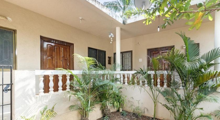 Esha Apartment photo