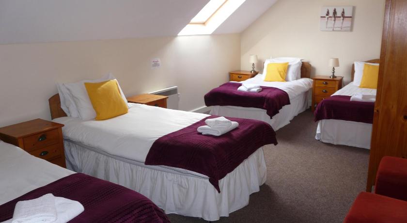 Image of Three-Bedroom Apartment 16