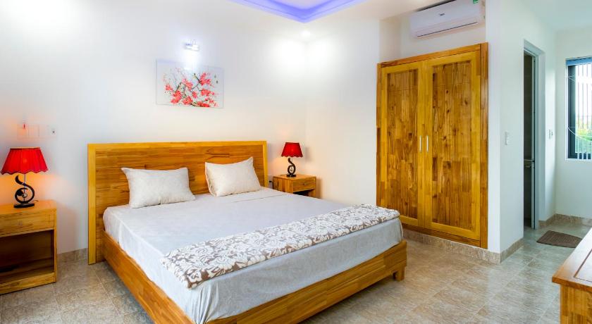Image of Deluxe Double Room with Balcony 10