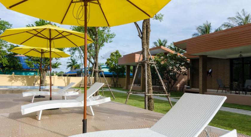 Image of Double Room with Pool View 13