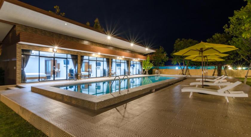 Image of Double Room with Pool View 3