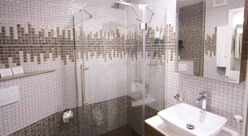 Image of Superior Chalet 2